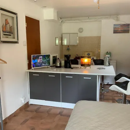 Studio Naturiste Ile Du Levant N1 Ideal Acces Mer Апартаменты *
